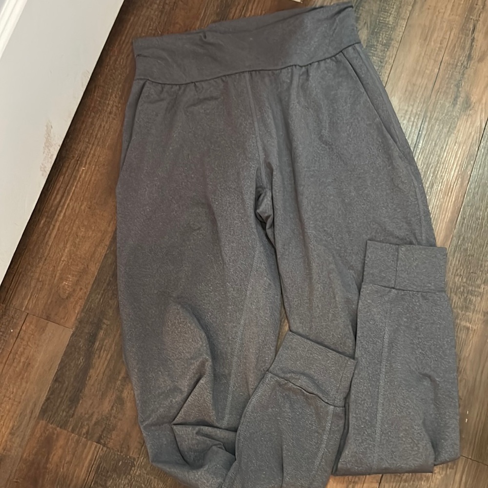 Gray leggings
